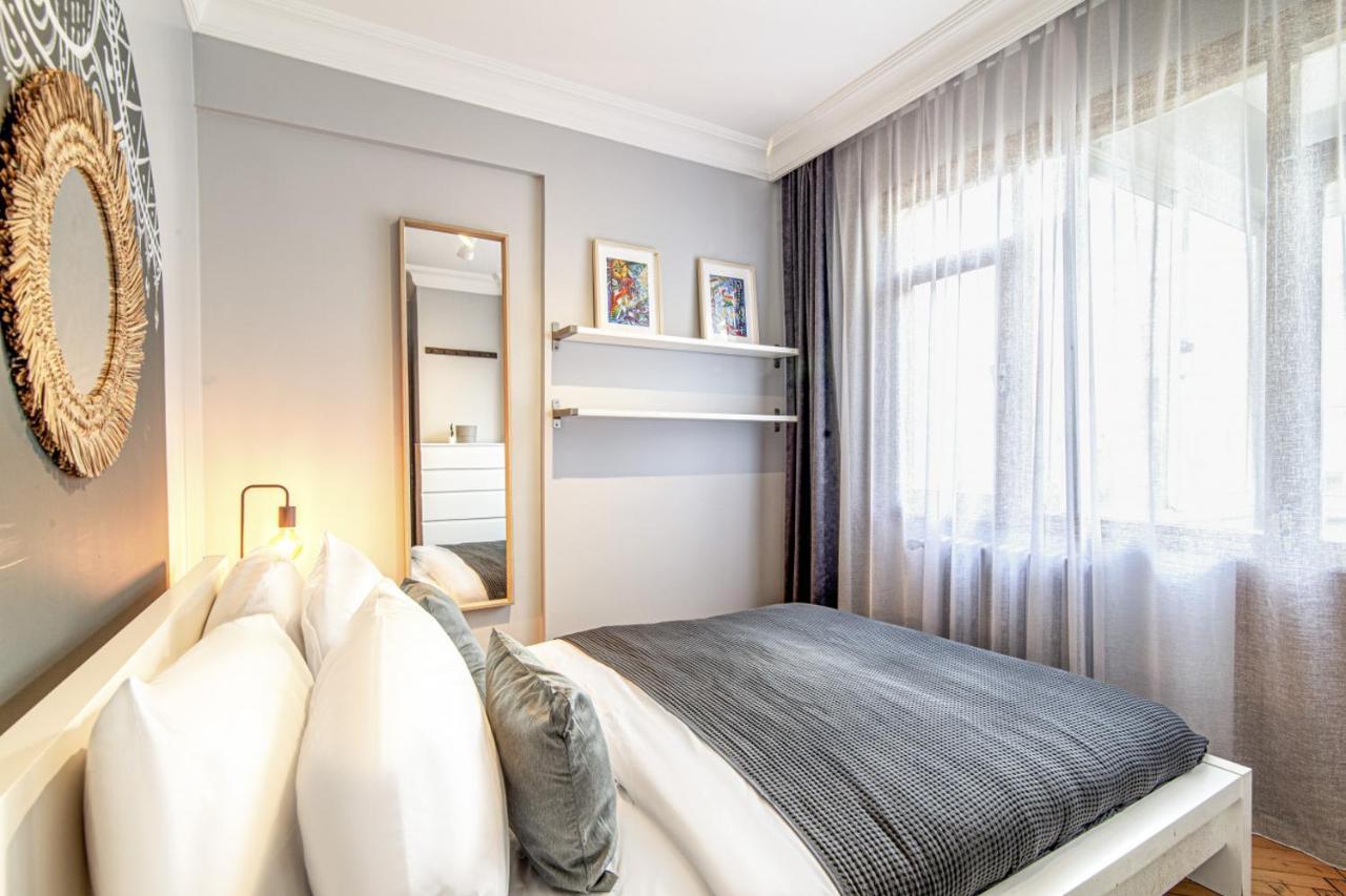 Gorgeous Flat With Lovely Balcony In Nisantasi อิสตันบูล ภายนอก รูปภาพ