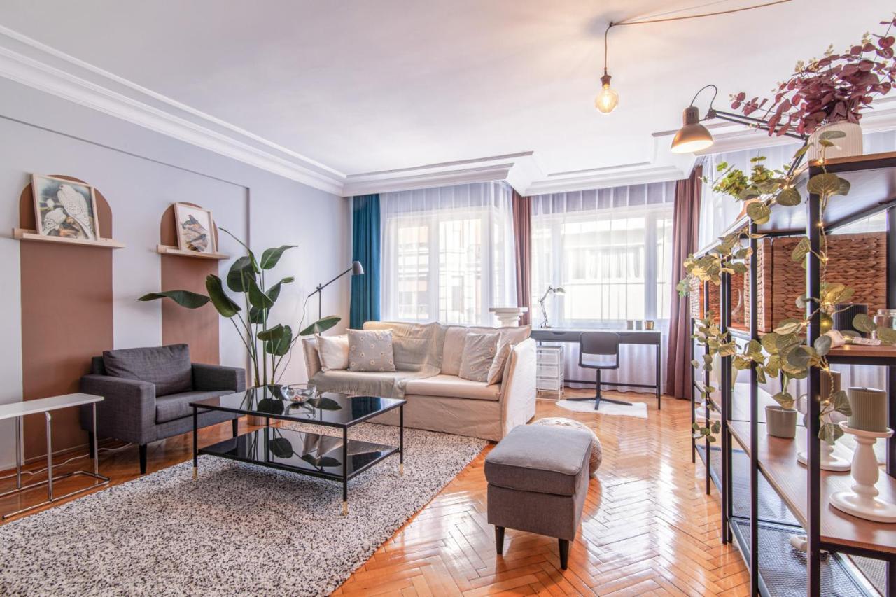 Gorgeous Flat With Lovely Balcony In Nisantasi อิสตันบูล ภายนอก รูปภาพ