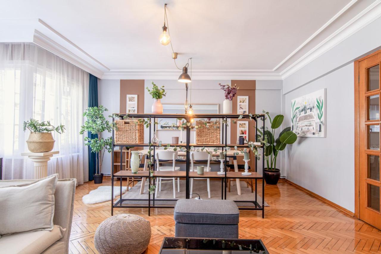 Gorgeous Flat With Lovely Balcony In Nisantasi อิสตันบูล ภายนอก รูปภาพ